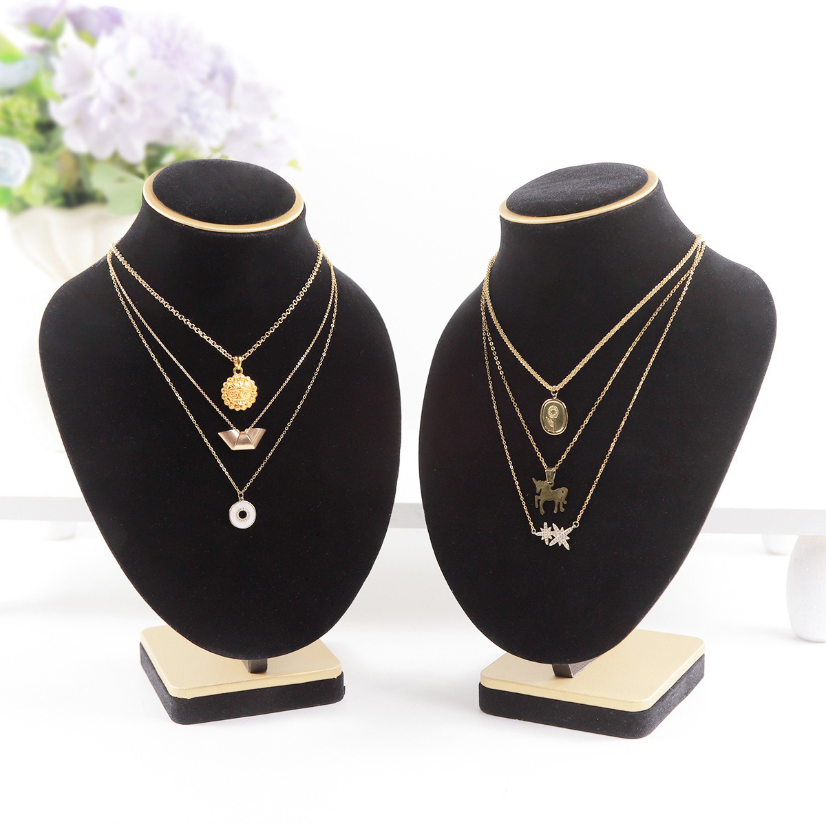 Body Black Velvet Jewelry Bust - Body Jewelry Store 评论和价格