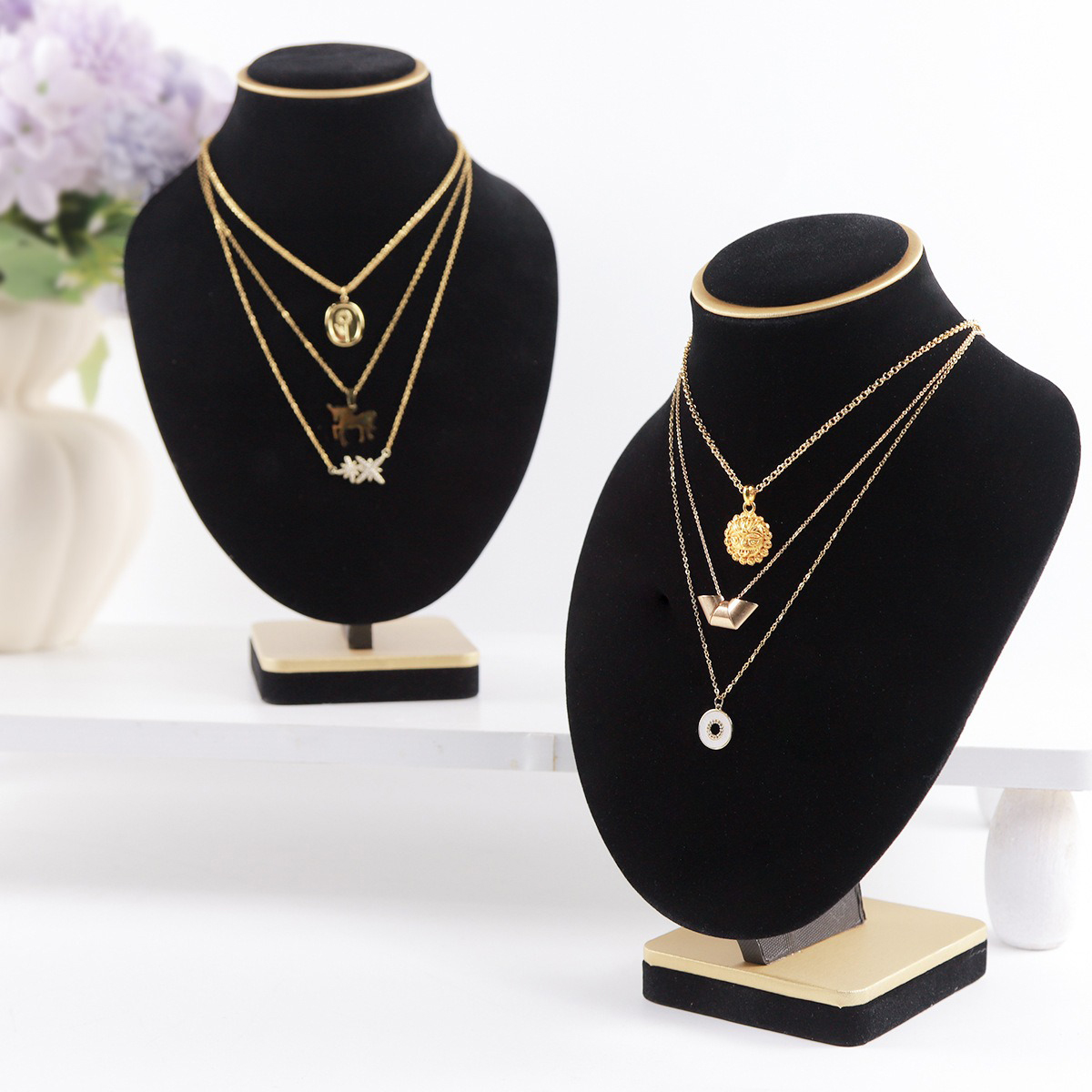 Body Black Velvet Jewelry Bust - Body Jewelry Store 评论和价格