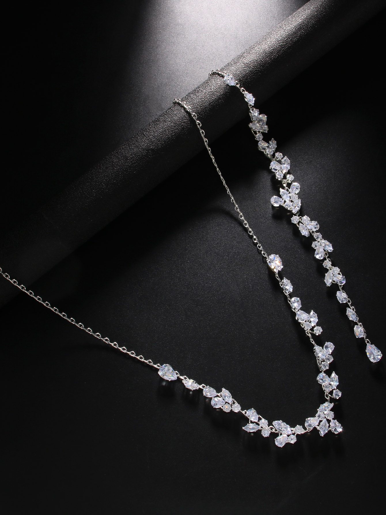 Crystal Leaf Backdrop Necklace - Body Jewelry Back 评论和价格